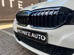 
										BMW 3 Series Sedan 318i Sport Line full									