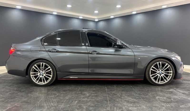 
								BMW 3 Series Sedan 320d M Sport Shadow Edt Steptronic full									