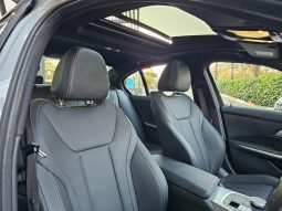 
										BMW 3 Series Sedan 320i M Sport At full									