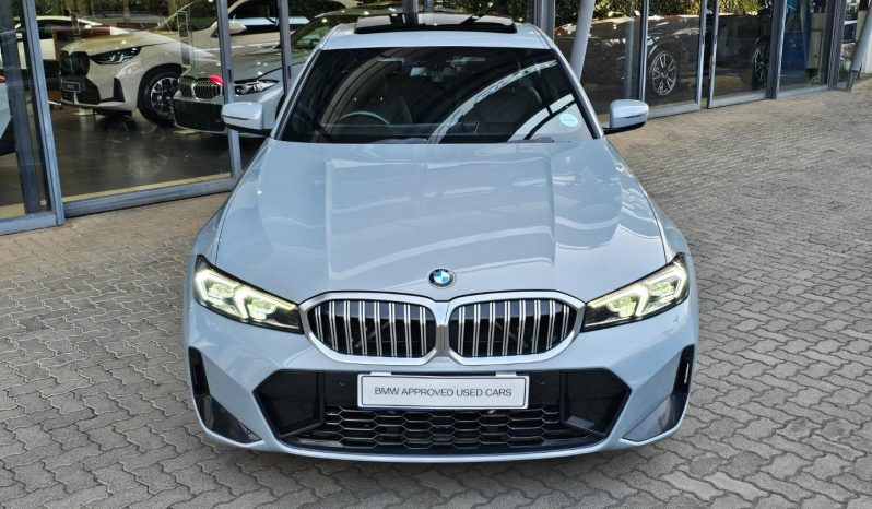 
								BMW 3 Series Sedan 320i M Sport At full									