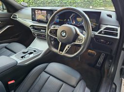 
										BMW 3 Series Sedan 320i M Sport At full									