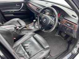 
										BMW 3 Series Sedan 320i Sport Steptronic full									