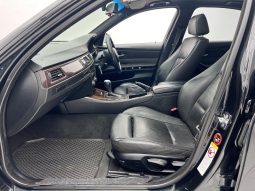 
										BMW 3 Series Sedan 320i Sport Steptronic full									