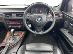 
										BMW 3 Series Sedan 320i Sport Steptronic full									