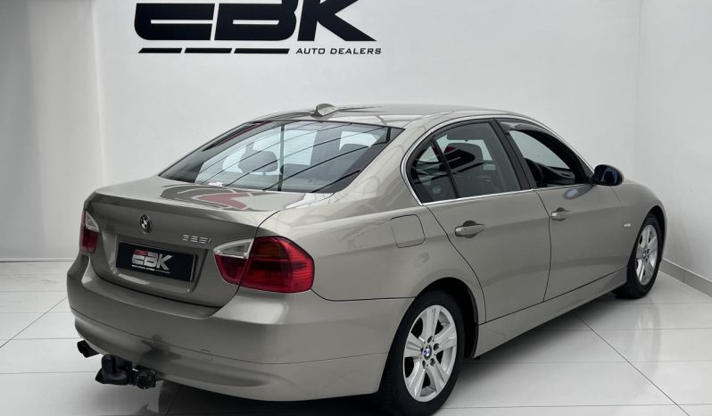 
								BMW 3 Series Sedan 325i full									