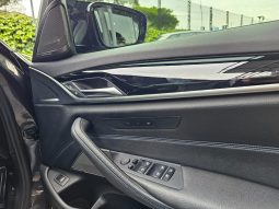 
										BMW 5 Series Sedan M550i Xdrive Steptronic full									