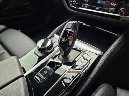 
										BMW 5 Series Sedan M550i Xdrive Steptronic full									