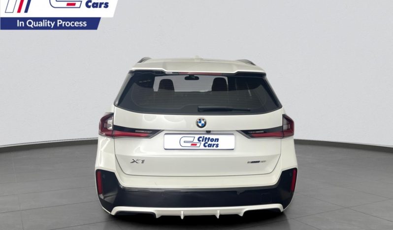 
								BMW X1 Sdrive 18i M Sport full									
