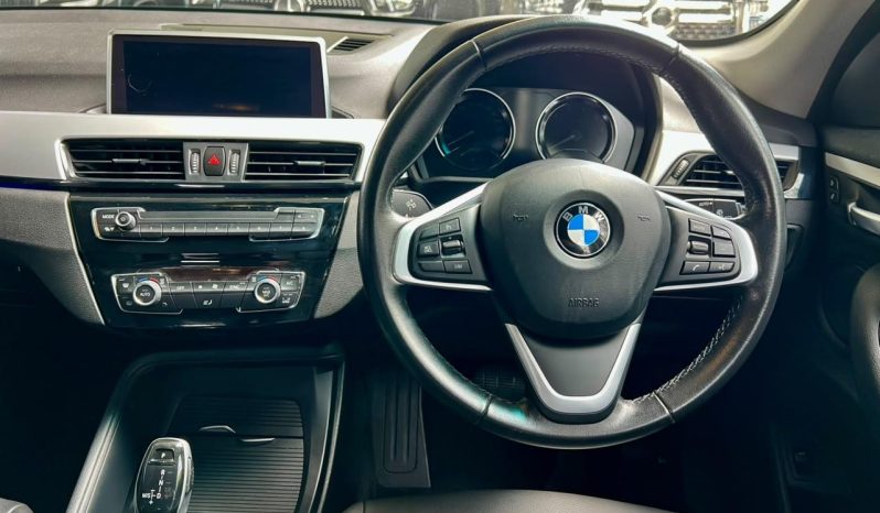 
								BMW X1 Sdrive18i Steptronic full									