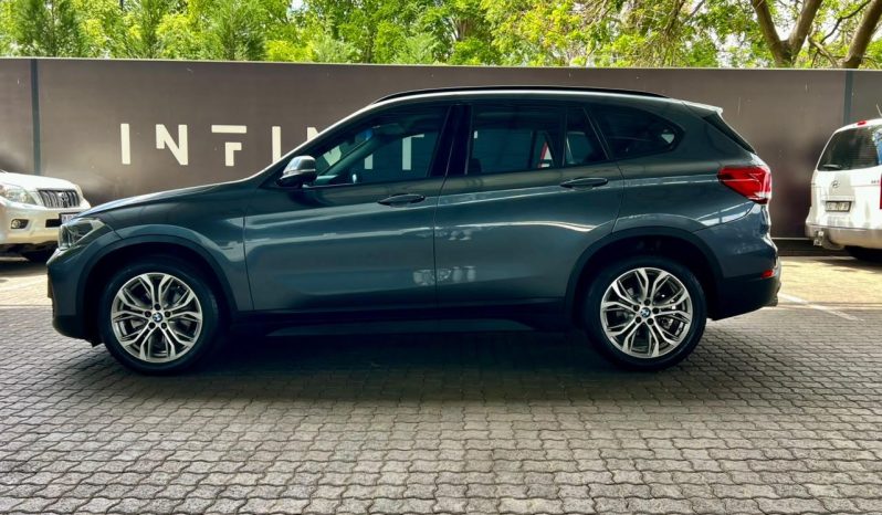 
								BMW X1 Sdrive18i Steptronic full									