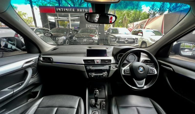 
								BMW X1 Sdrive18i Steptronic full									