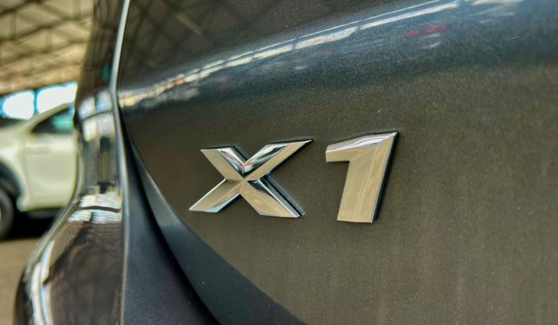
								BMW X1 Sdrive18i Steptronic full									