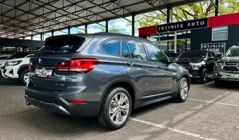 
								BMW X1 Sdrive18i Steptronic full									