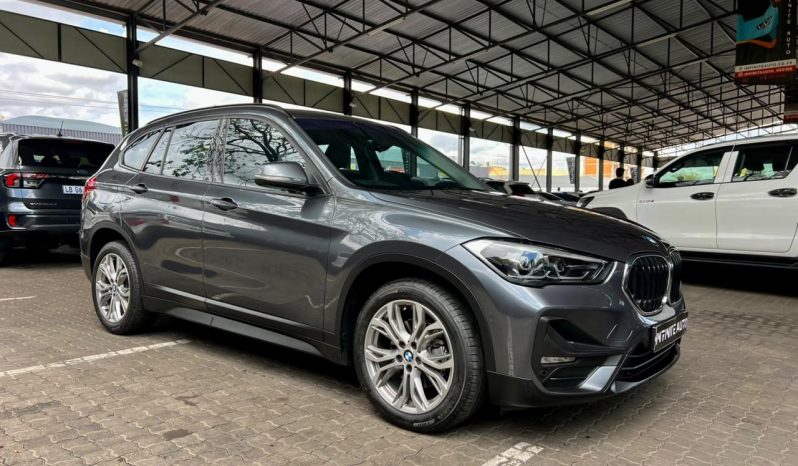 
								BMW X1 Sdrive18i Steptronic full									