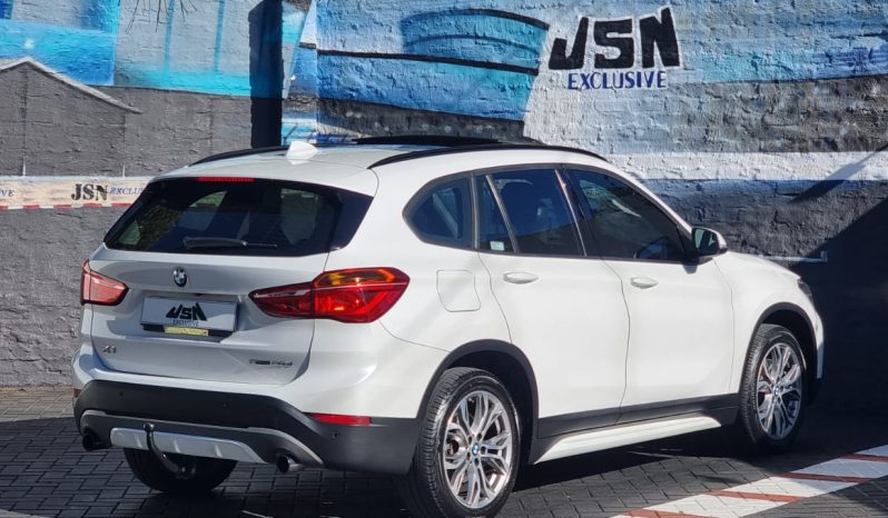
								BMW X1 Sdrive20d Steptronic full									