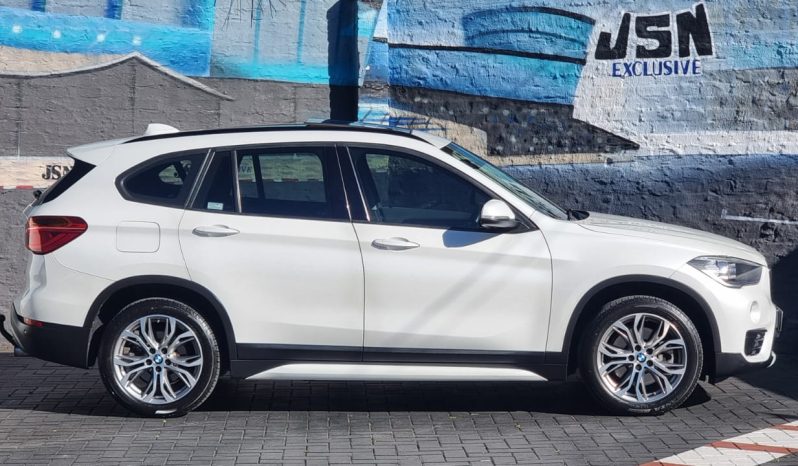 
								BMW X1 Sdrive20d Steptronic full									