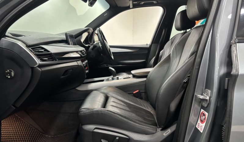 
								BMW X5 Xdrive30d M Sport Sport Steptronic full									