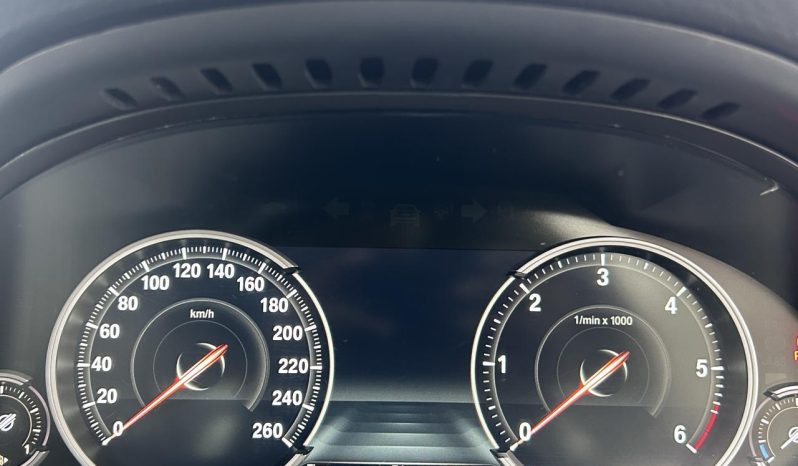 
								BMW X5 Xdrive30d M Sport Sport Steptronic full									