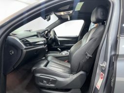 
										BMW X6 M50d Sport Steptronic full									