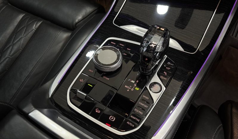 
								BMW X7 M50d Sport Steptronic full									