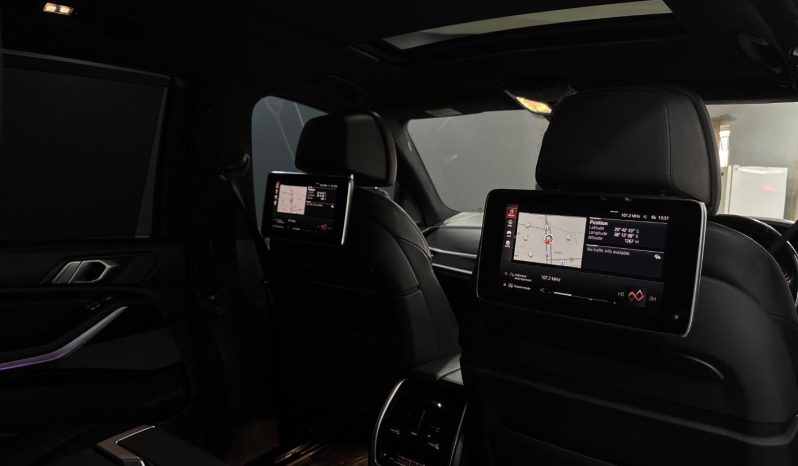 
								BMW X7 M50d Sport Steptronic full									