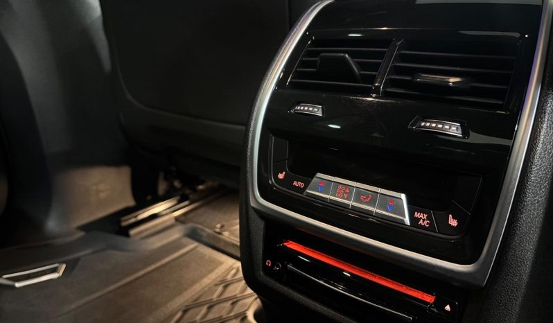 
								BMW X7 M50d Sport Steptronic full									