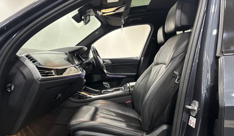 
								BMW X7 M50d Sport Steptronic full									