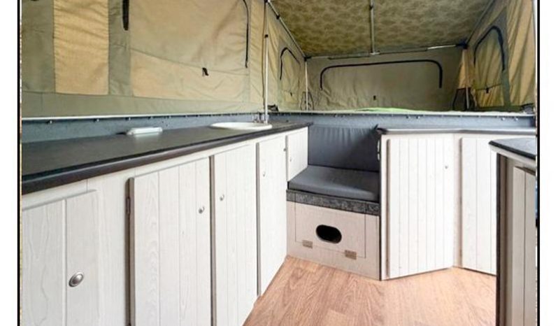 
								Caravan Invader Quattro full									