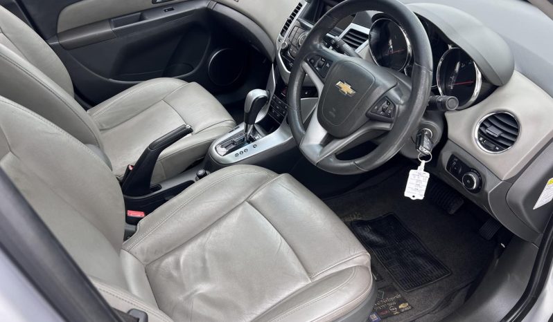 
								Chevrolet Cruze Sedan 1.8 Lt At full									