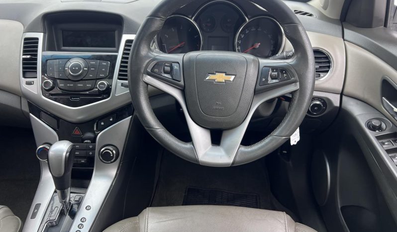 
								Chevrolet Cruze Sedan 1.8 Lt At full									