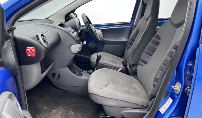 
								Citroen C1 1.0I full									