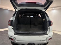 
										Ford Everest 3.2 Tdci Ltd 4X4 At full									