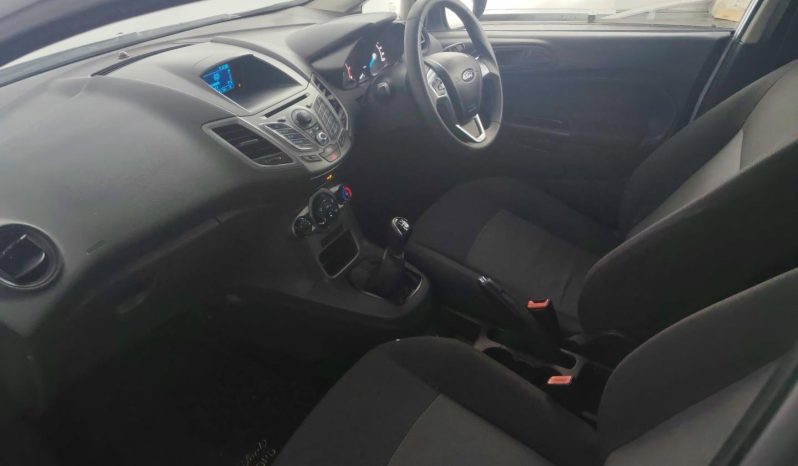 
								Ford Fiesta 1.4 Ambiente Ac+audio+bt full									