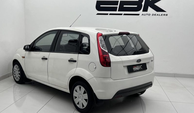 
								Ford Figo 1.4 Ambiente full									