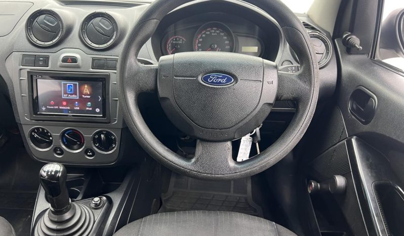 
								Ford Figo 1.4 Ambiente full									