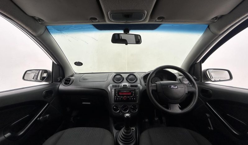 
								Ford Figo 1.4 Ambiente B/tooth full									