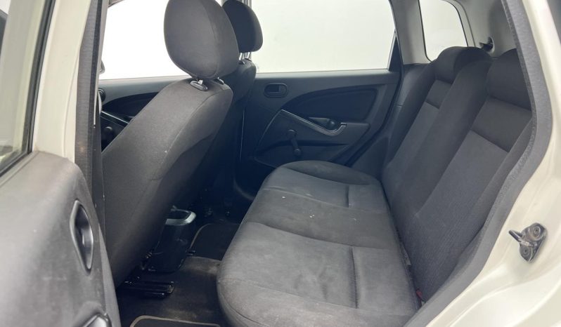 
								Ford Figo 1.4 Ambiente B/tooth full									