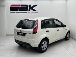 
										Ford Figo 1.4 Ambiente B/tooth full									