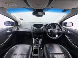 
										Ford Focus 1.0 Ecoboost Trend 5-Door full									