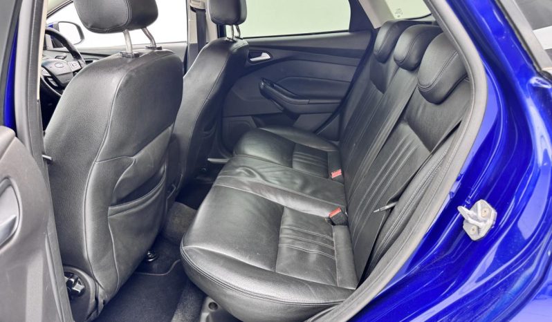 
								Ford Focus 1.0 Ecoboost Trend 5-Door full									