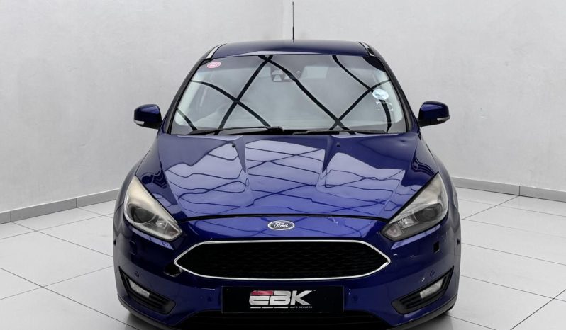 
								Ford Focus 1.0 Ecoboost Trend 5-Door full									