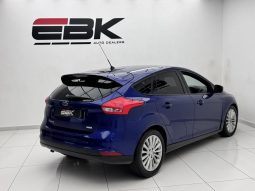 
										Ford Focus 1.0 Ecoboost Trend 5-Door full									