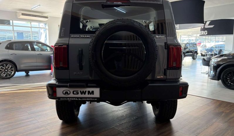 
								GWM TANK 300 TANK 300 2.4TD LUXURY A/T full									