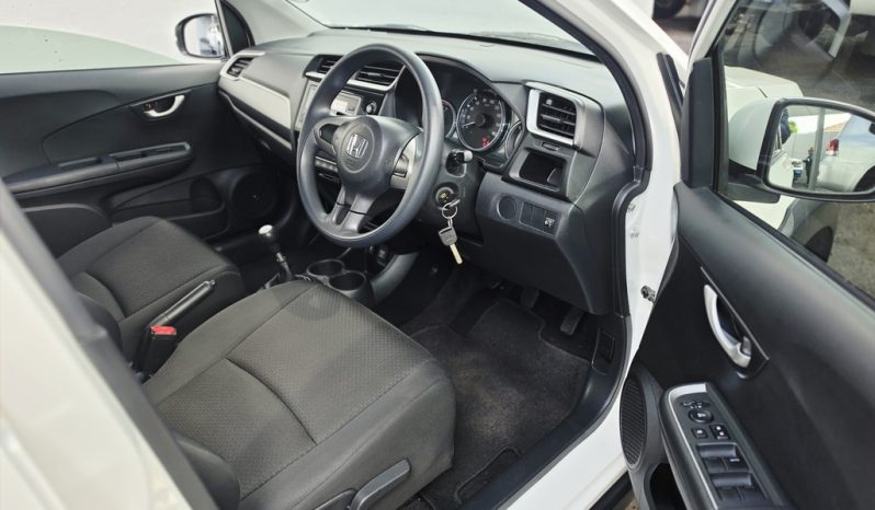 
								Honda Br-V 1.5 Comfort full									