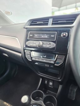 
										Honda Br-V 1.5 Comfort full									