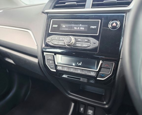 
								Honda Br-V 1.5 Comfort full									