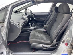 
										Honda Civic 1.8 I-Vtec Lxi 4-Door At full									