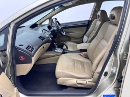 
										Honda Civic 1.8 I-Vtec Vxi 4-Door At full									