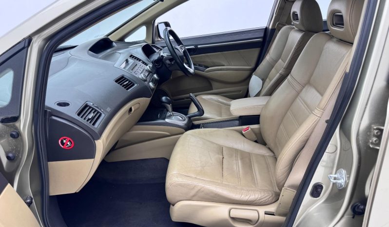 
								Honda Civic 1.8 I-Vtec Vxi 4-Door At full									