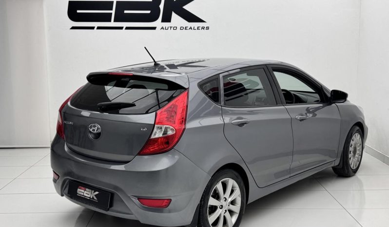 
								Hyundai Accent Hatch 1.6 Fluid full									